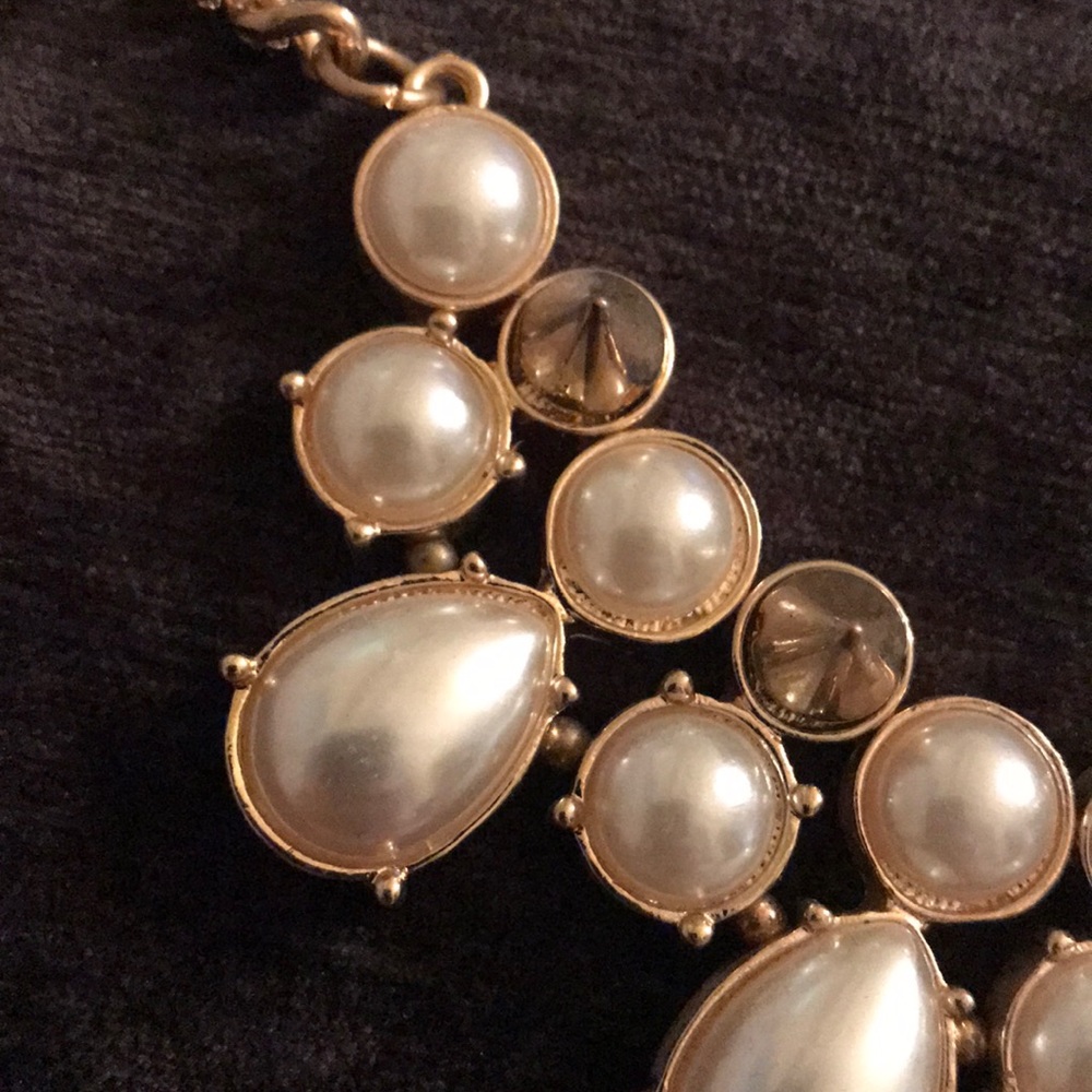 gold&cream color pearl designer necklace